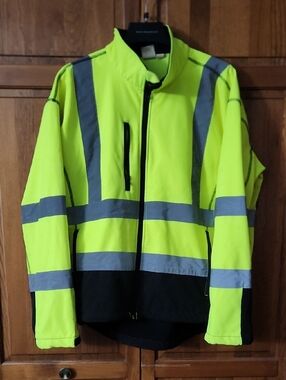 Forester Men's XXL High-Visibility Yellow Safety Rain Jacket Reflective Trim